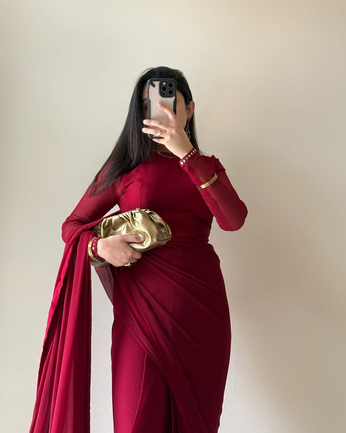 Elegance Chiffon Saree With Lace Work Blouse