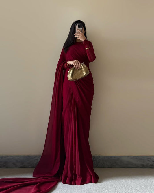 Elegance Chiffon Saree With Lace Work Blouse